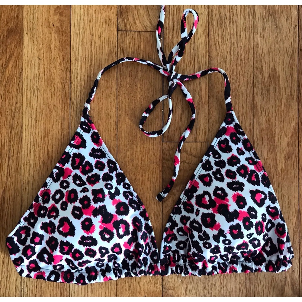 NWOT leopard print bikini top